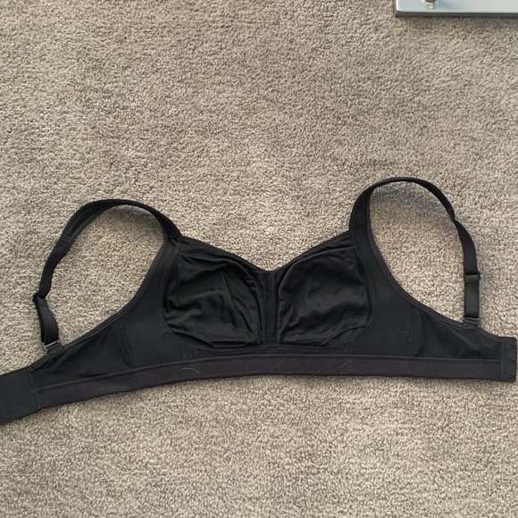 Lululemon Black Workout/Sports Bra - Picture 3 of 3
